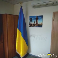 prapor-ukraini-z-bahromoyu